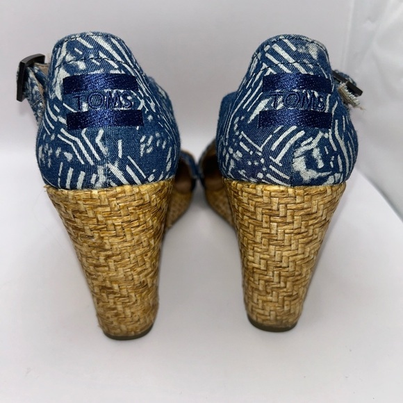TOMS Blue Batik Clarissa Boho Wedge Sandals | Size 8 - Picture 11 of 14